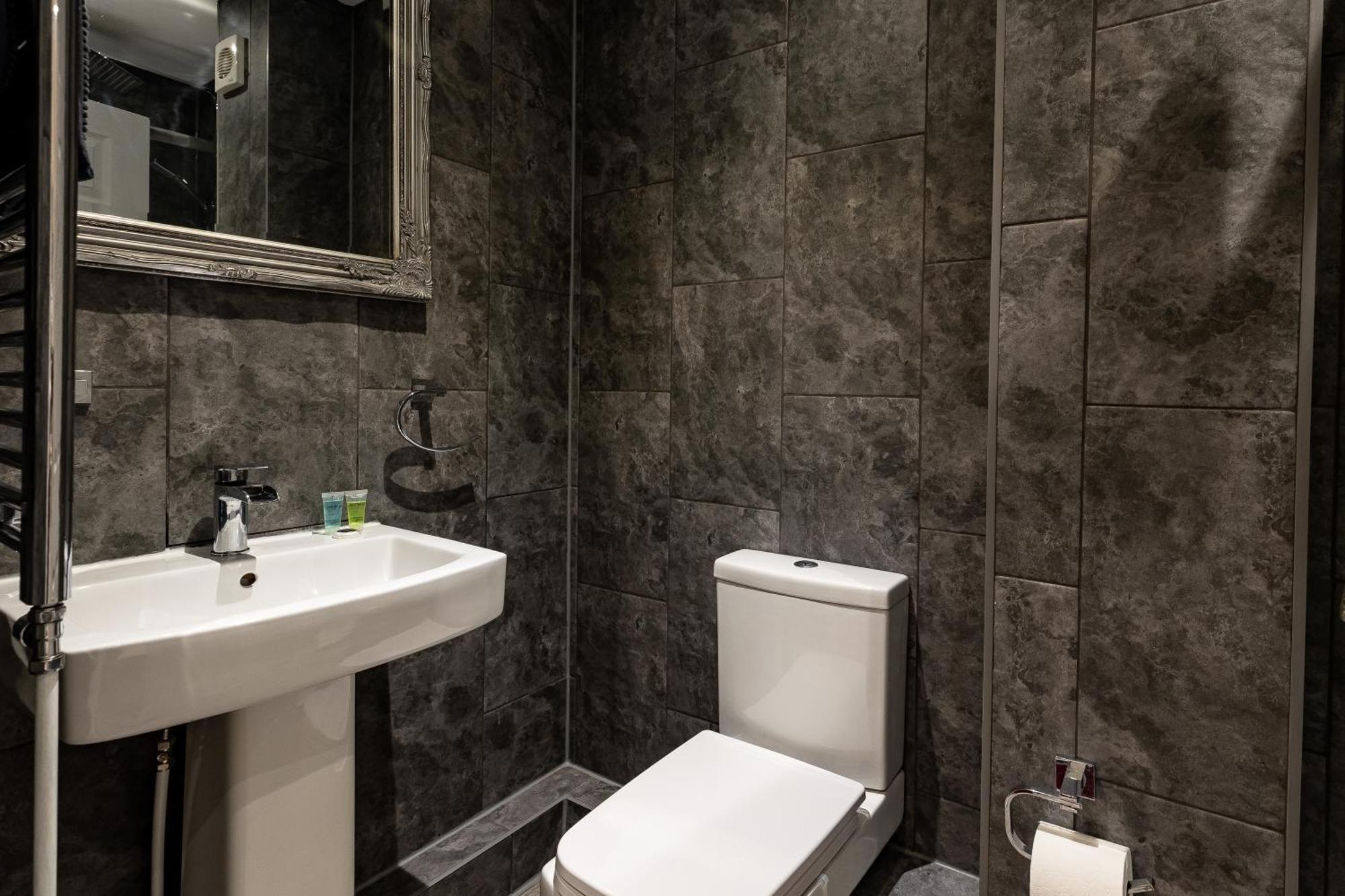 Cosy Apartment In The Heart Of The City Норвич Экстерьер фото